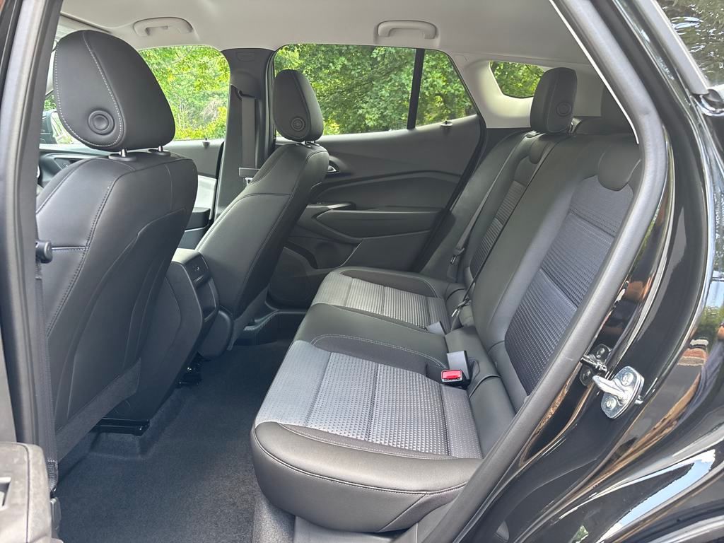 new 2025 Chevrolet Trax car, priced at $24,095