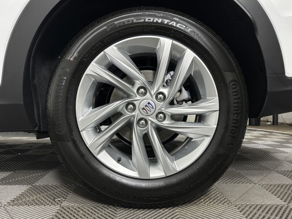 new 2025 Buick Envista car, priced at $26,880