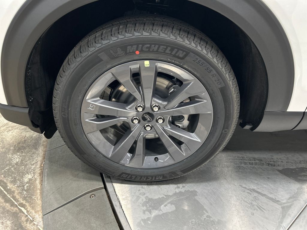 new 2025 Ford Explorer car, priced at $46,547