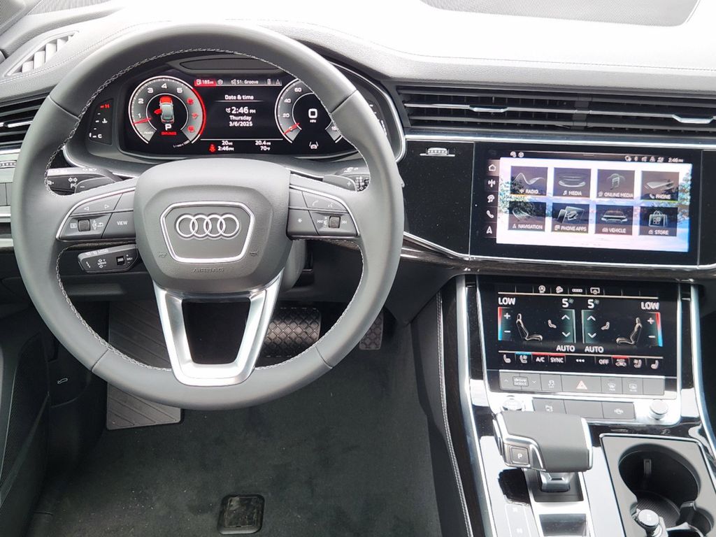 new 2025 Audi Q7 car, priced at $77,750