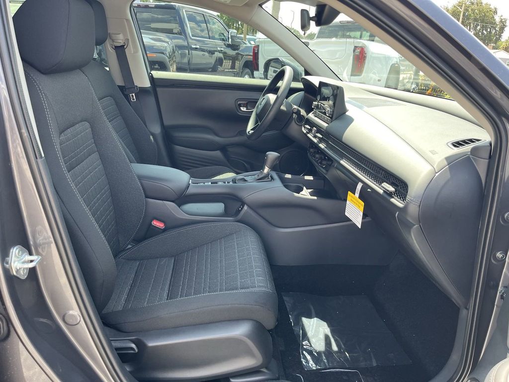 new 2025 Honda HR-V car, priced at $25,723