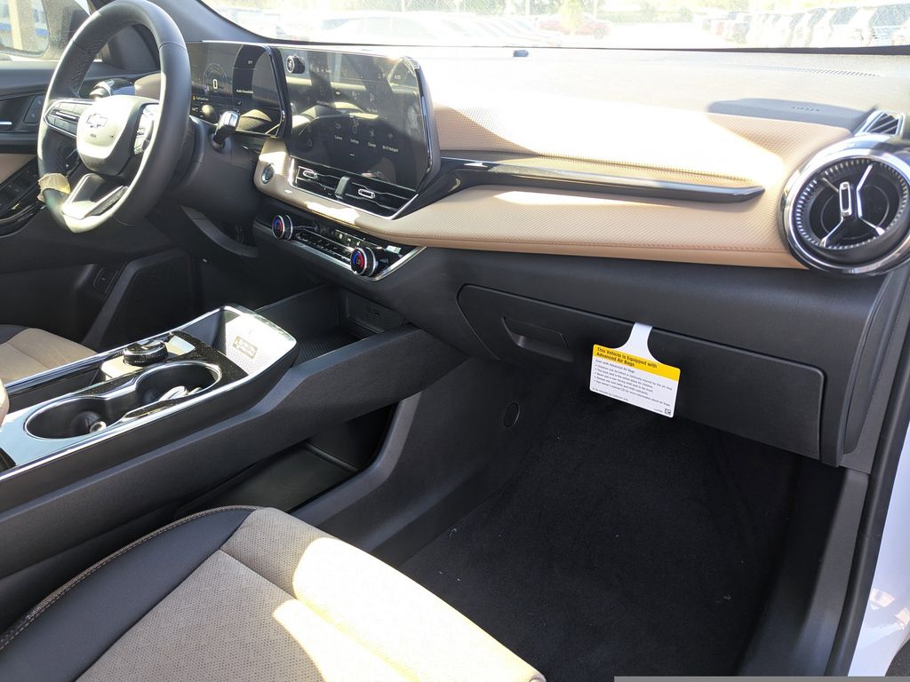 new 2026 Chevrolet Equinox car, priced at $33,895