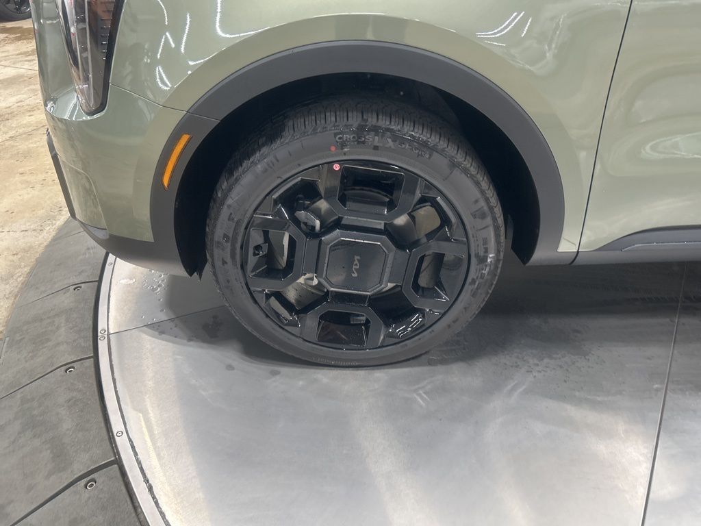 new 2025 Kia Sorento car, priced at $39,010