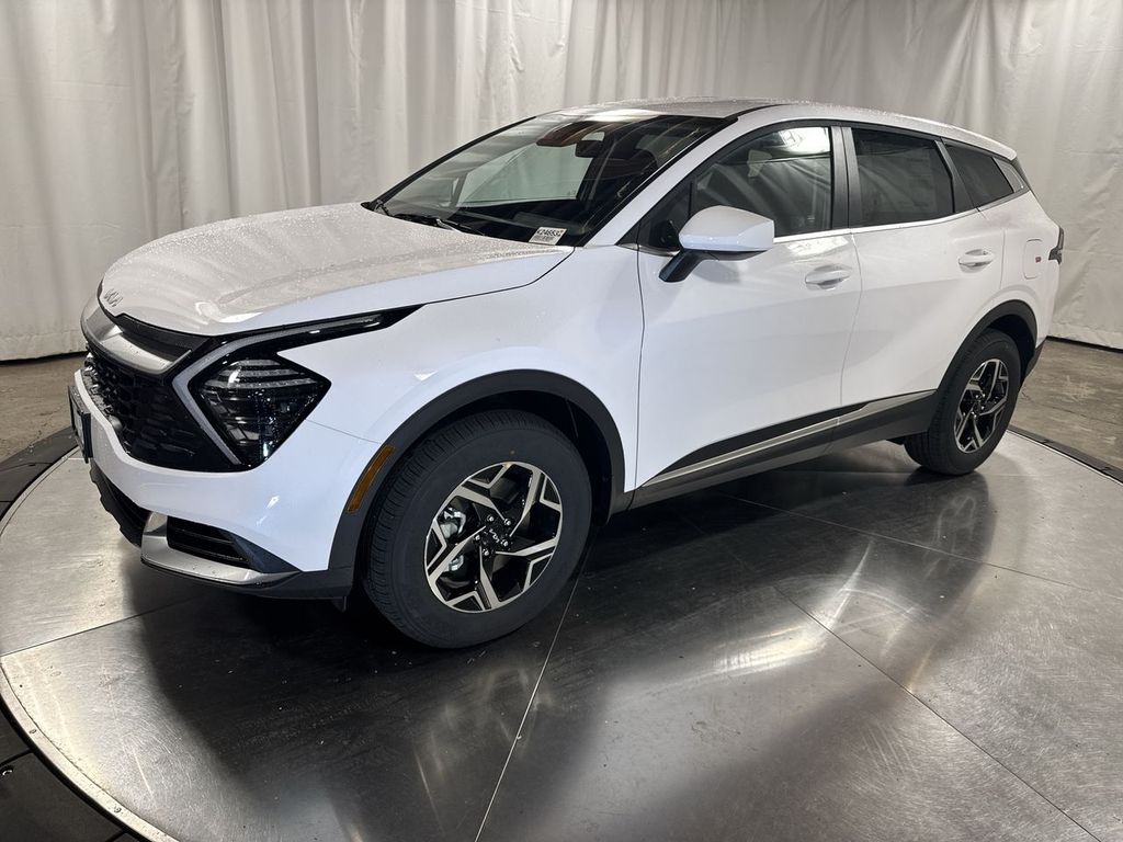 new 2025 Kia Sportage car, priced at $27,876