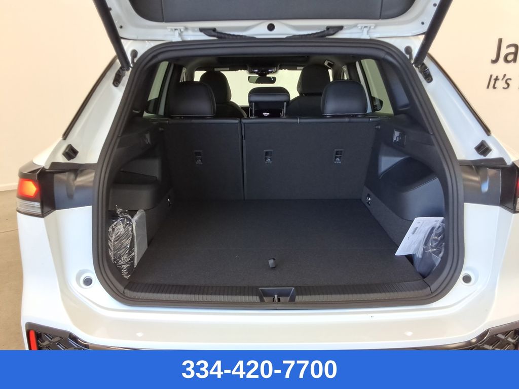 new 2025 Volkswagen Tiguan car, priced at $39,540