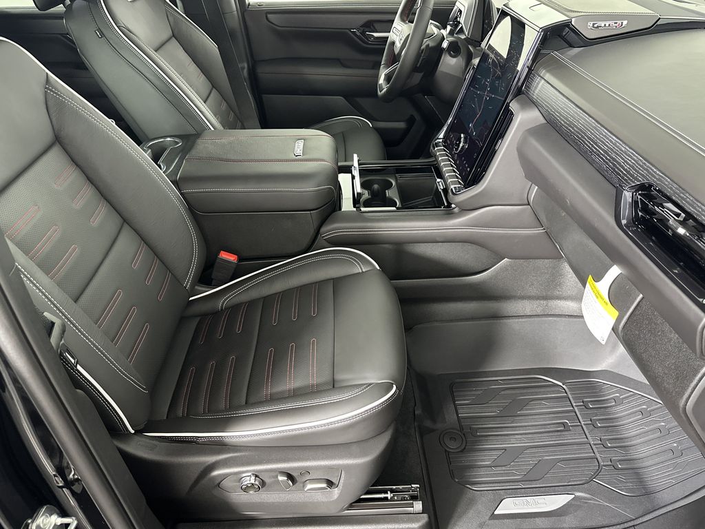 new 2025 GMC Yukon XL car, priced at $104,514