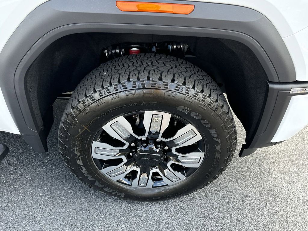 new 2025 GMC Sierra 2500HD car, priced at $85,547