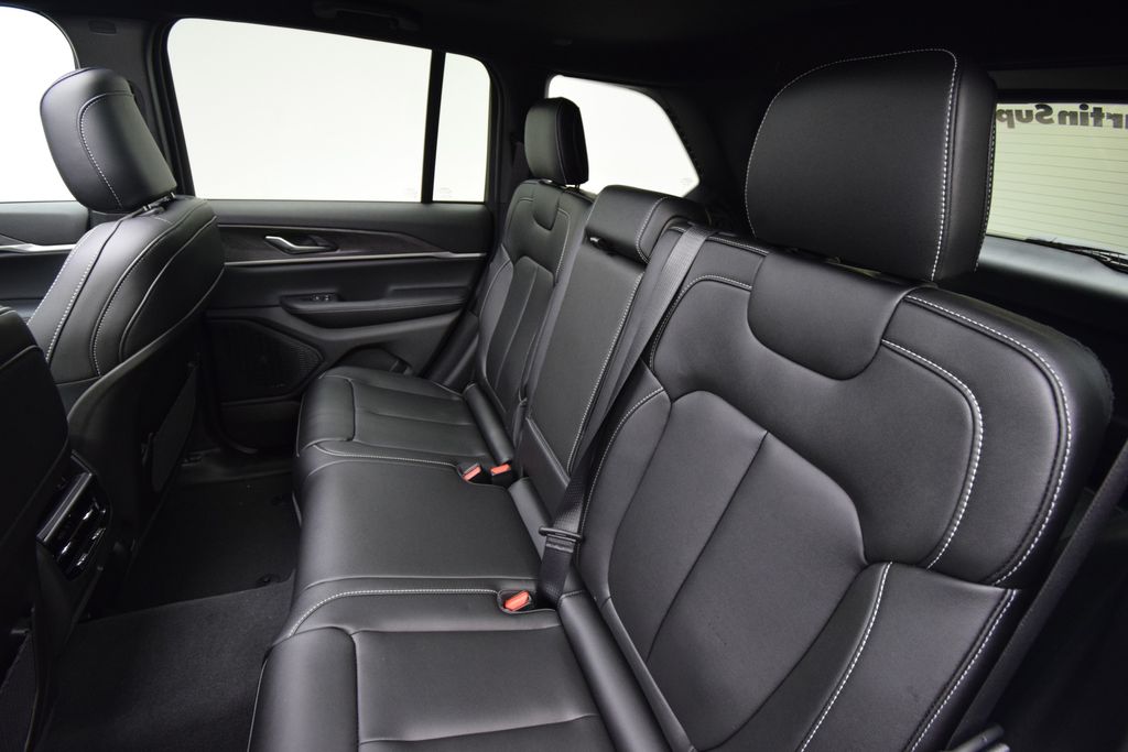 new 2025 Jeep Grand Cherokee car, priced at $46,126