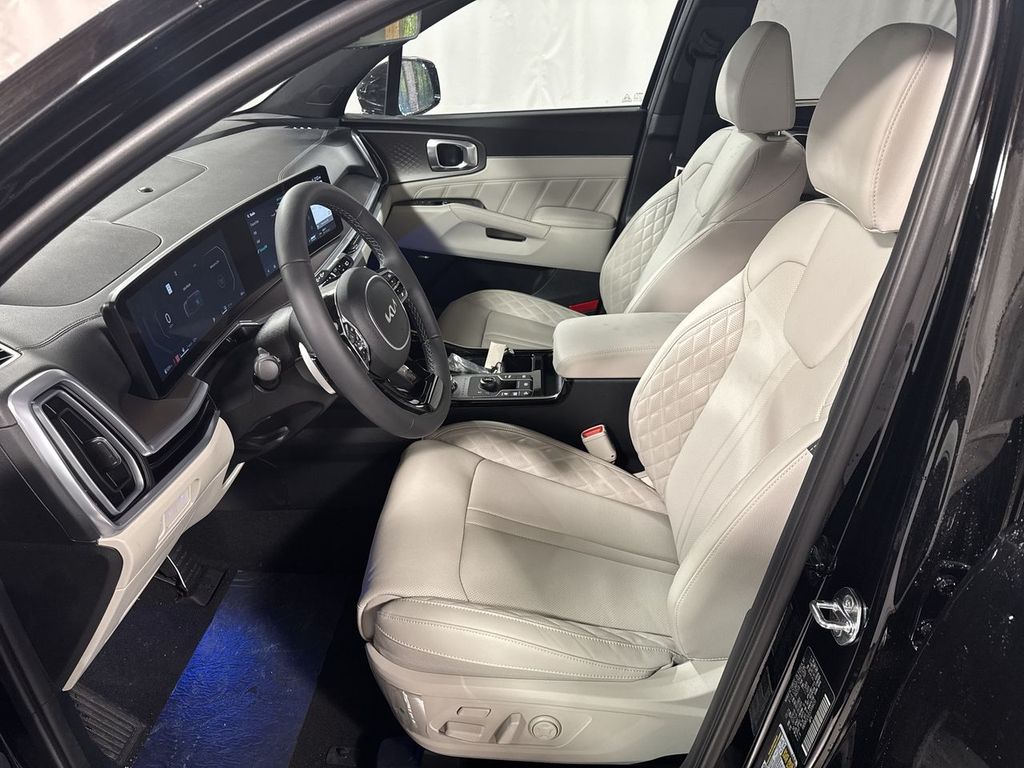 new 2025 Kia Sorento Hybrid car, priced at $47,223