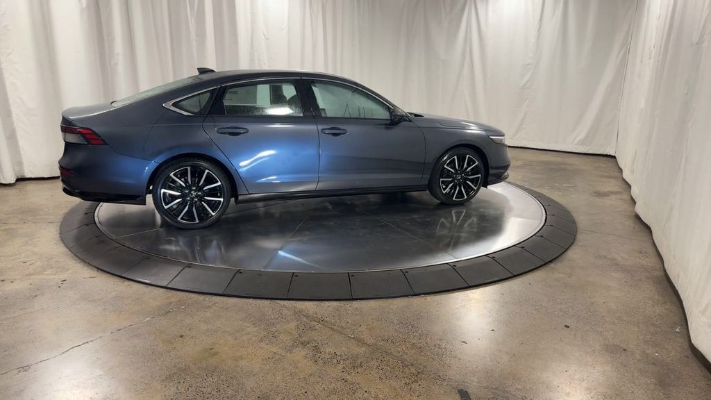 new 2025 Honda Accord Hybrid car, priced at $40,495
