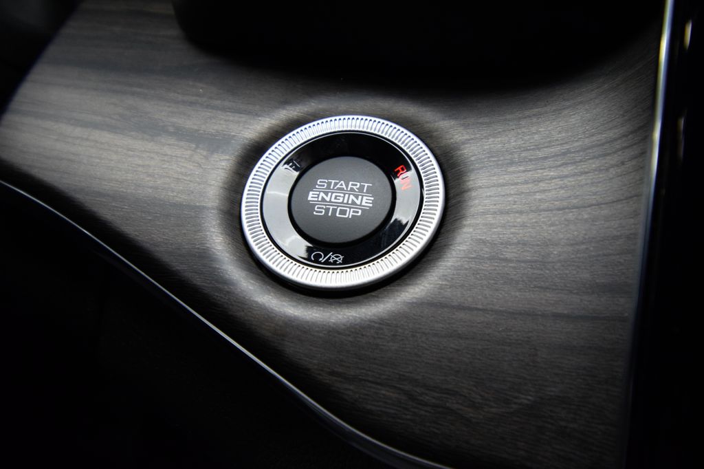 new 2025 Jeep Grand Cherokee car, priced at $55,520