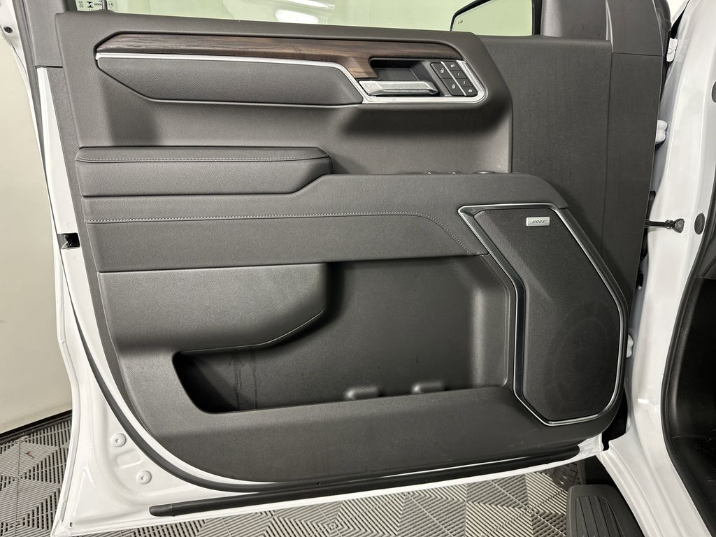 new 2025 GMC Sierra 1500 car, priced at $57,624