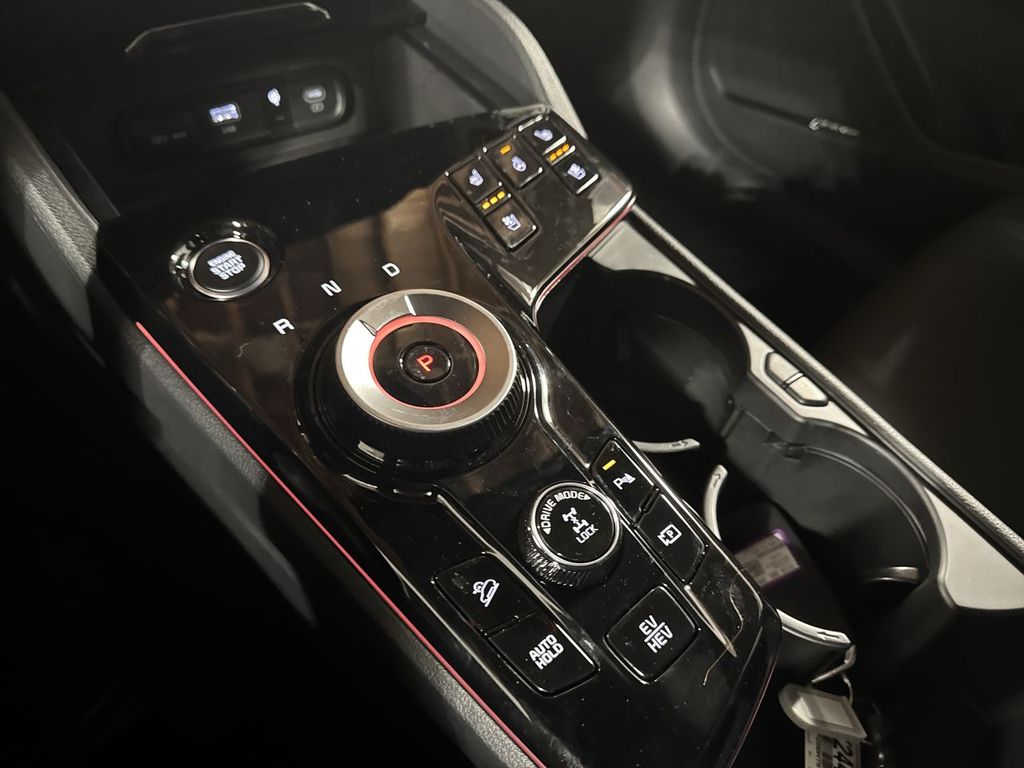 new 2025 Kia Sportage Plug-In Hybrid car, priced at $45,619