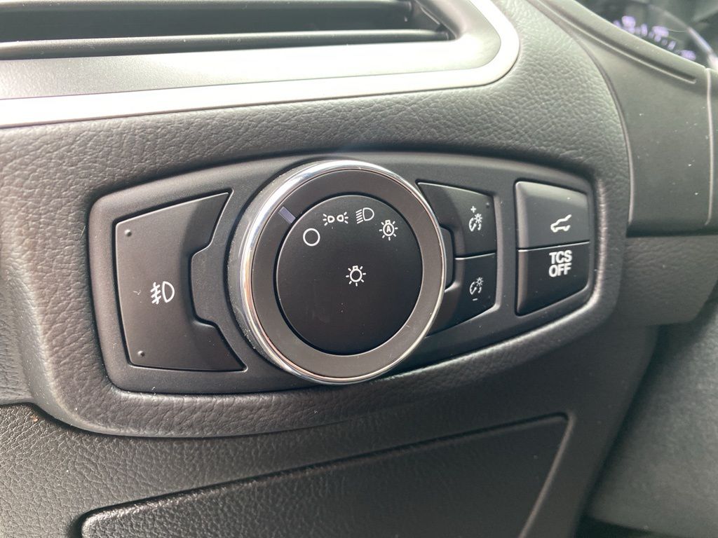 used 2023 Ford Edge car, priced at $29,600