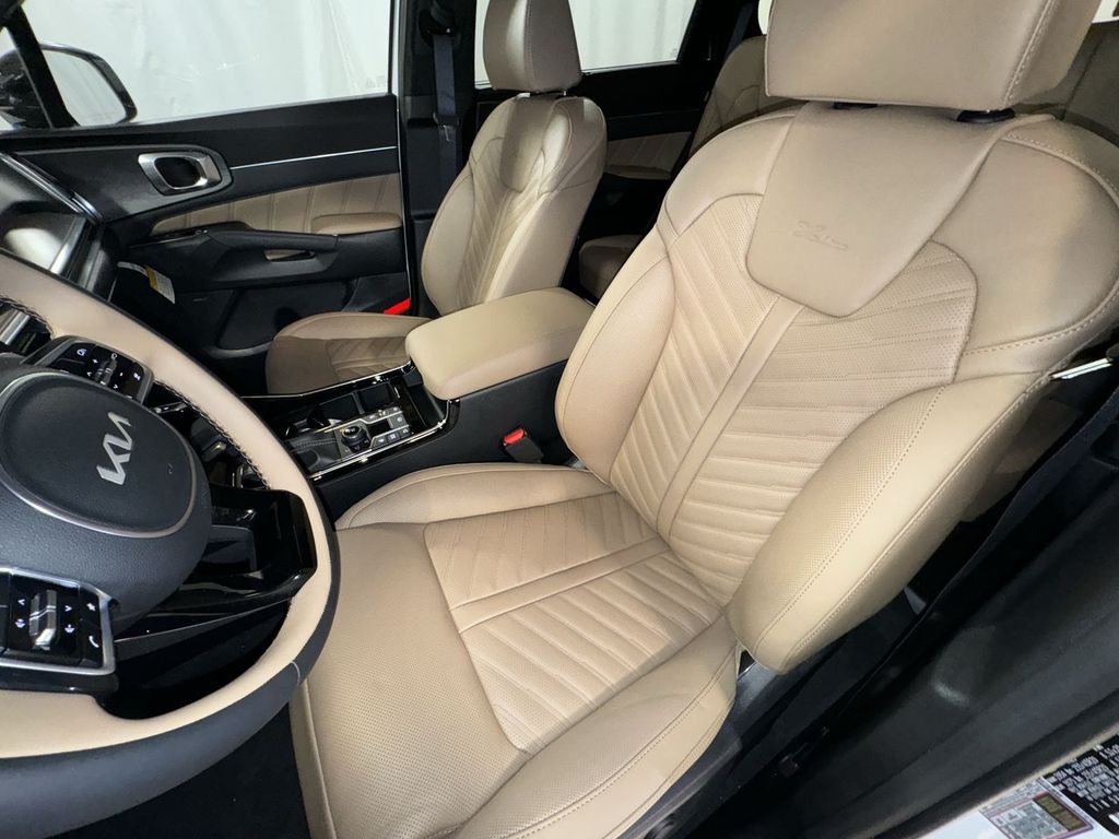 new 2025 Kia Sorento car, priced at $46,484