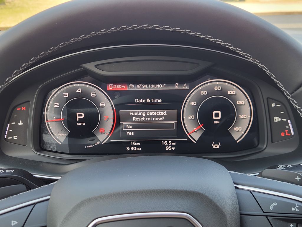 new 2025 Audi Q7 car, priced at $77,840