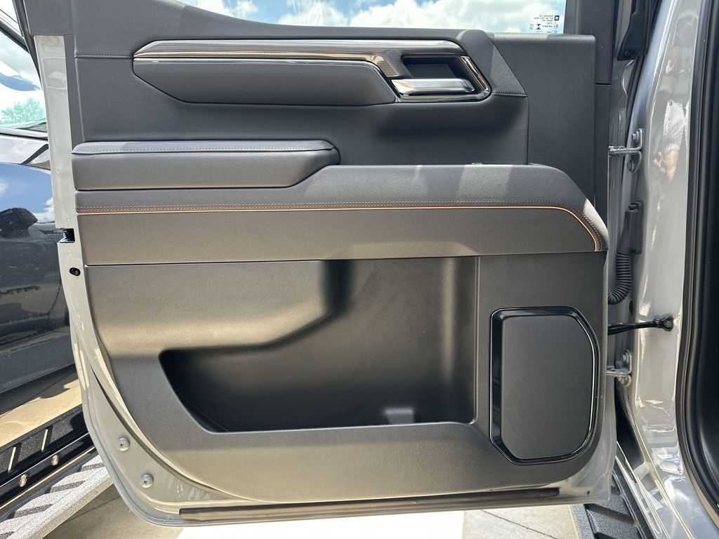 new 2025 GMC Sierra 1500 car, priced at $69,349