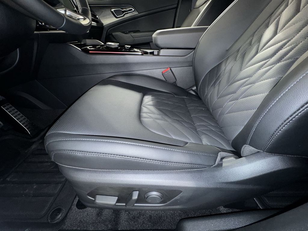 new 2025 Kia Sportage Plug-In Hybrid car, priced at $45,761