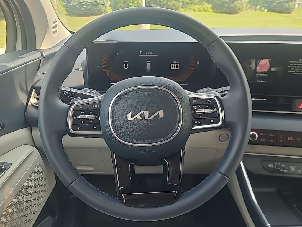 used 2025 Kia Carnival Hybrid car, priced at $42,844