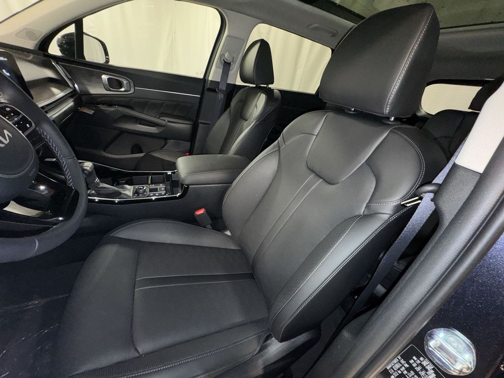 new 2025 Kia Sorento car, priced at $43,016