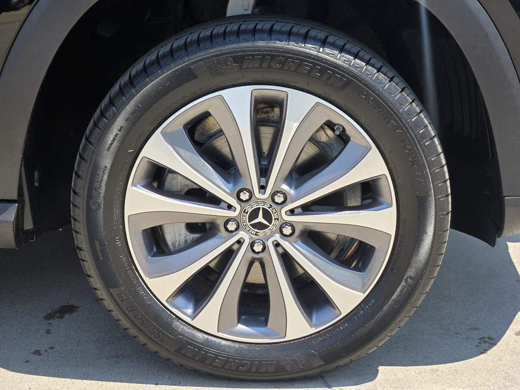 used 2022 Mercedes-Benz GLE car, priced at $47,992