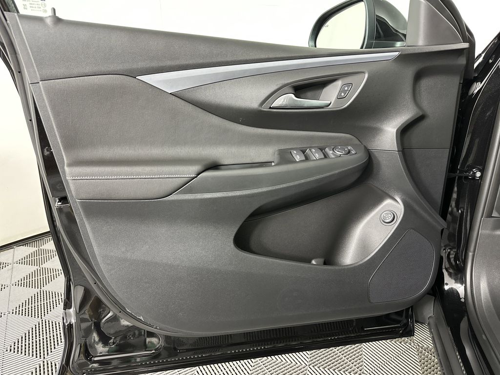 new 2025 Buick Envista car, priced at $25,187