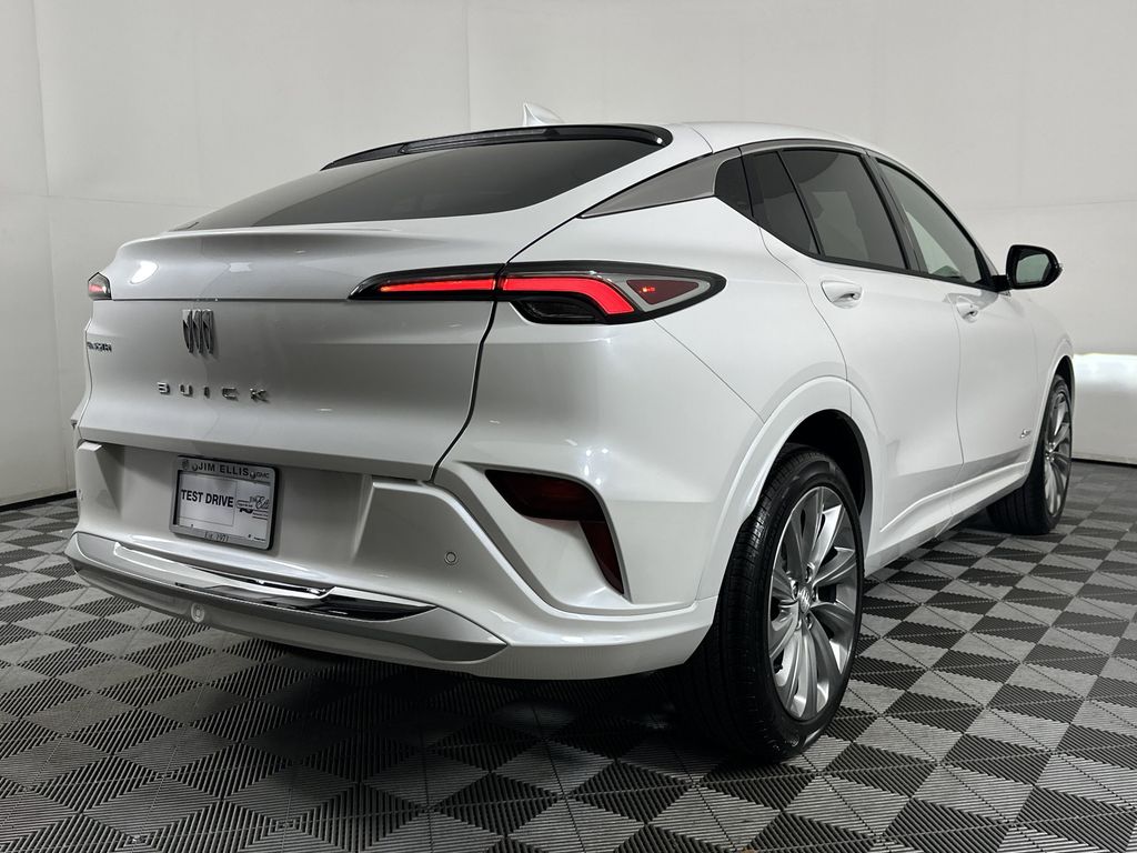 new 2025 Buick Envista car, priced at $30,095