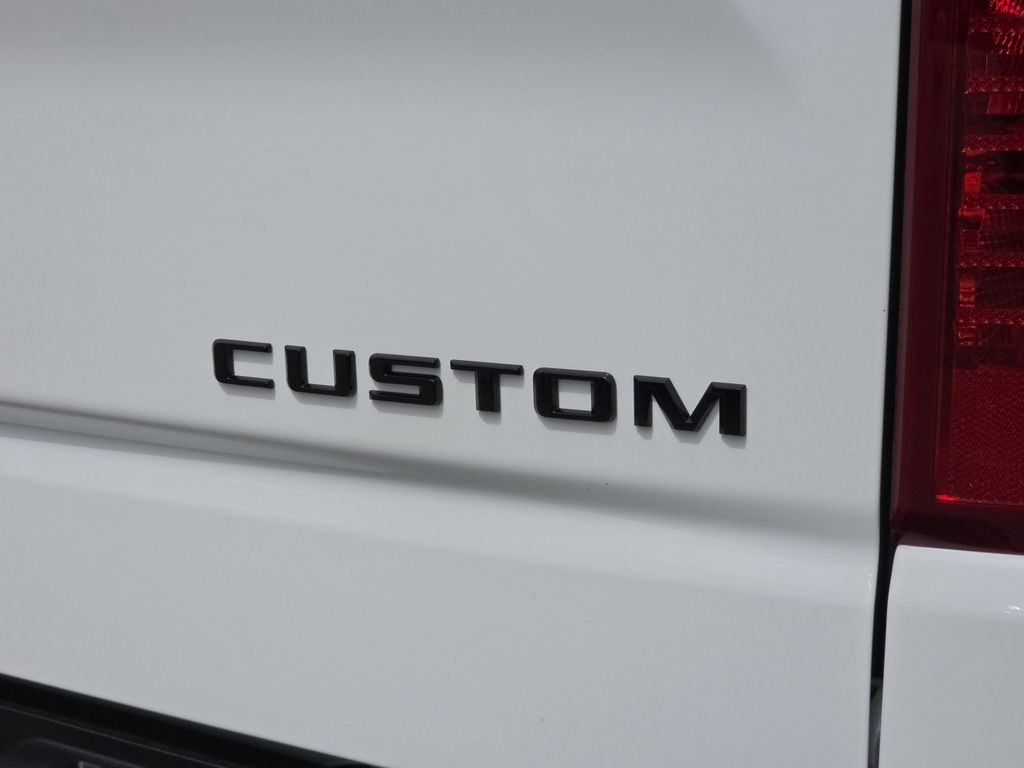 new 2025 Chevrolet Silverado 1500 car, priced at $39,077