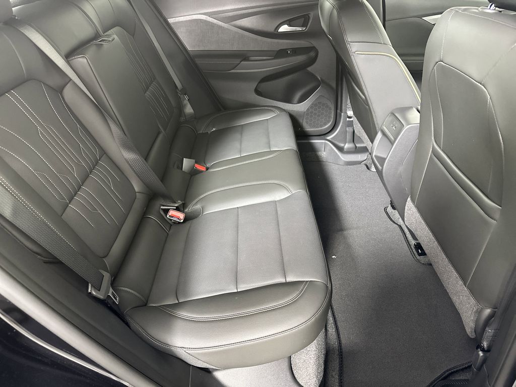 new 2025 Buick Envista car, priced at $29,495