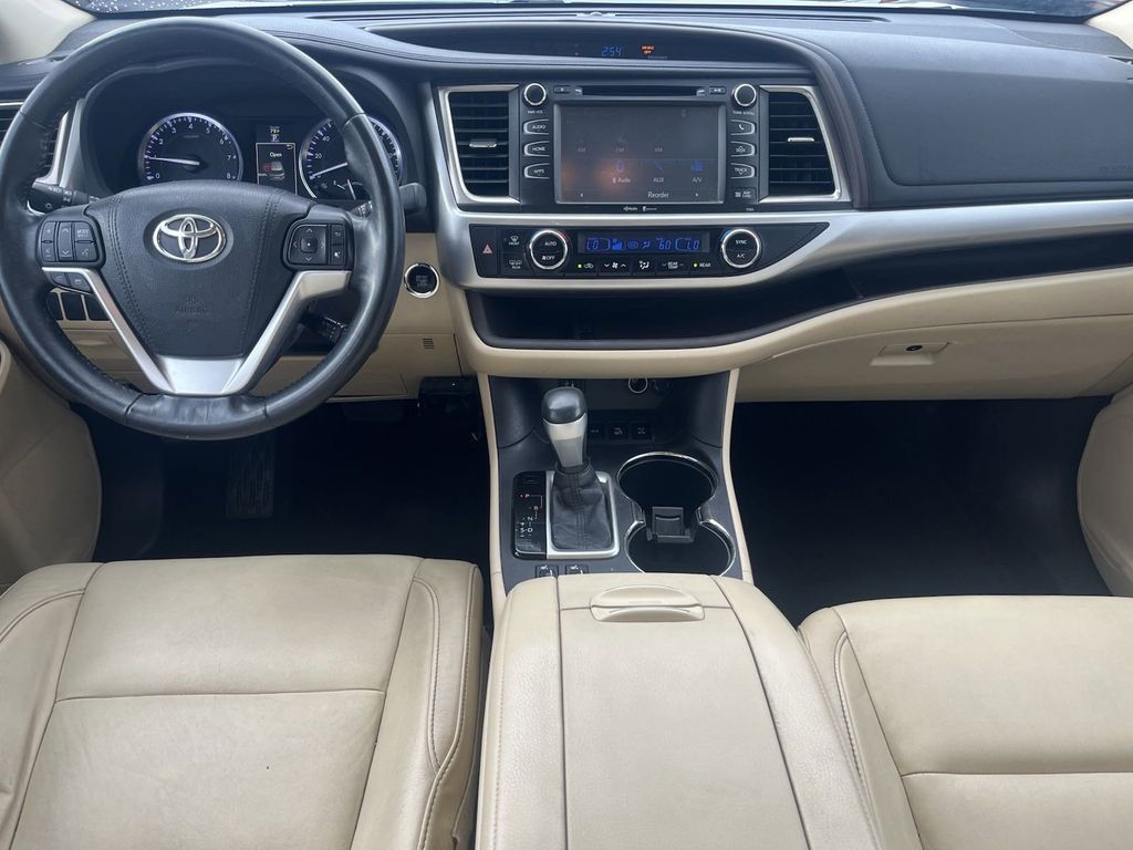 used 2015 Toyota Highlander car, priced at $15,993