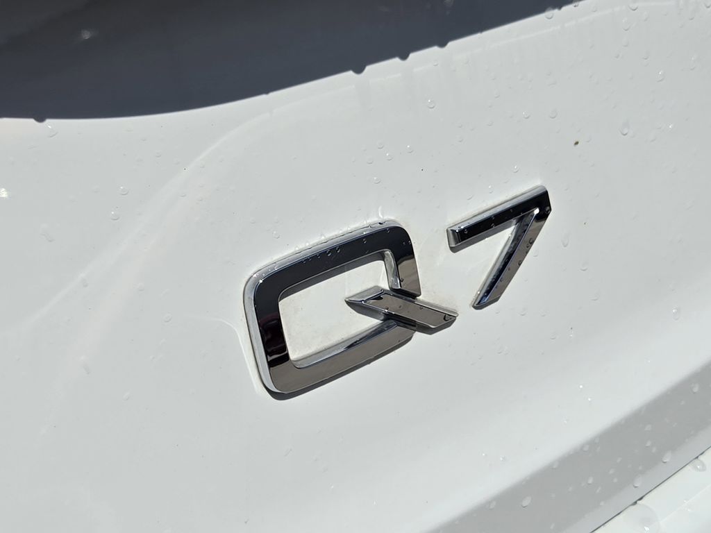 used 2023 Audi Q7 car, priced at $39,215