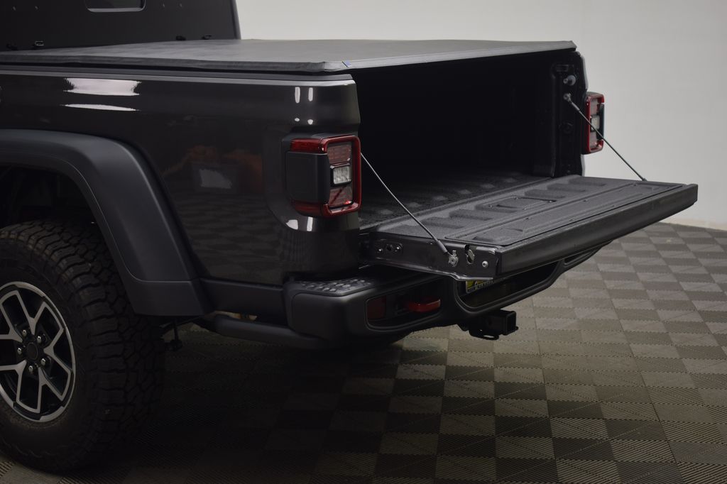 new 2025 Jeep Gladiator car, priced at $49,005