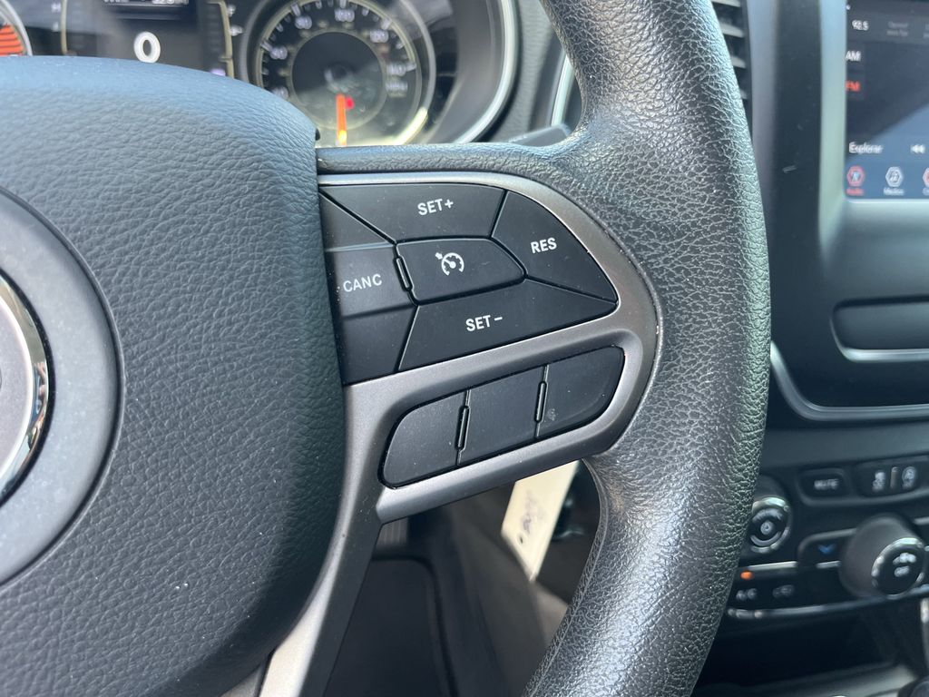 used 2021 Jeep Cherokee car, priced at $14,995