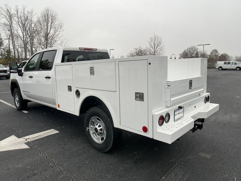 new 2024 GMC Sierra 2500HD car, priced at $48,933