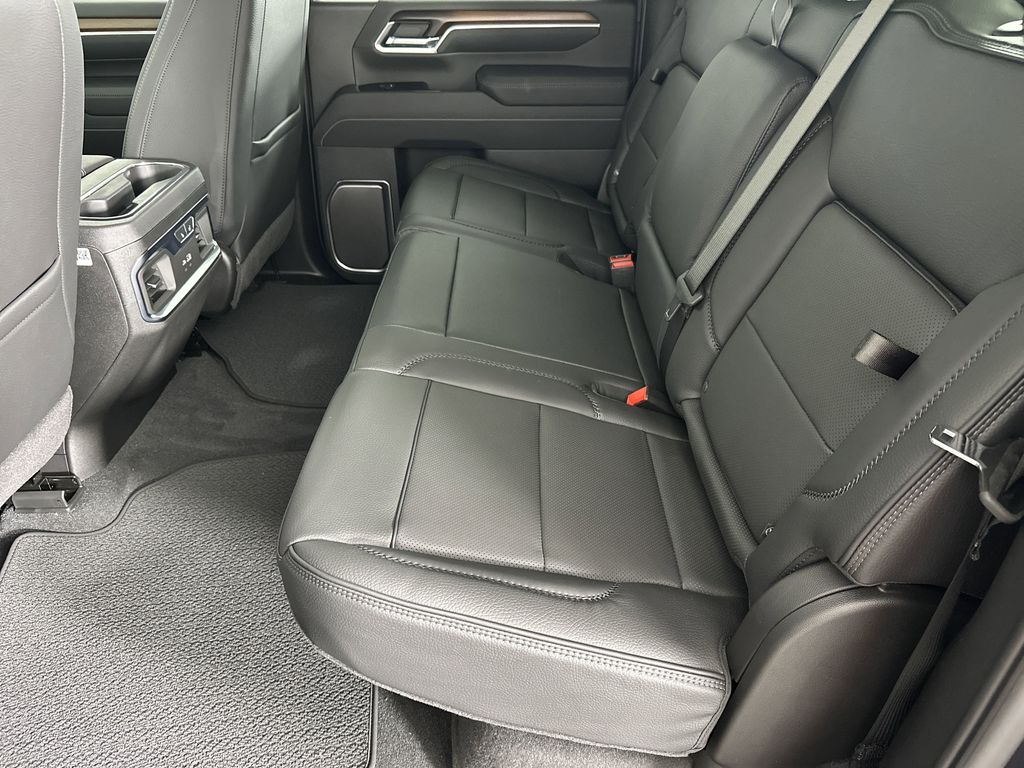 new 2025 GMC Sierra 2500HD car, priced at $85,634