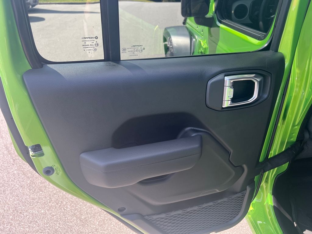 new 2025 Jeep Wrangler car, priced at $47,990