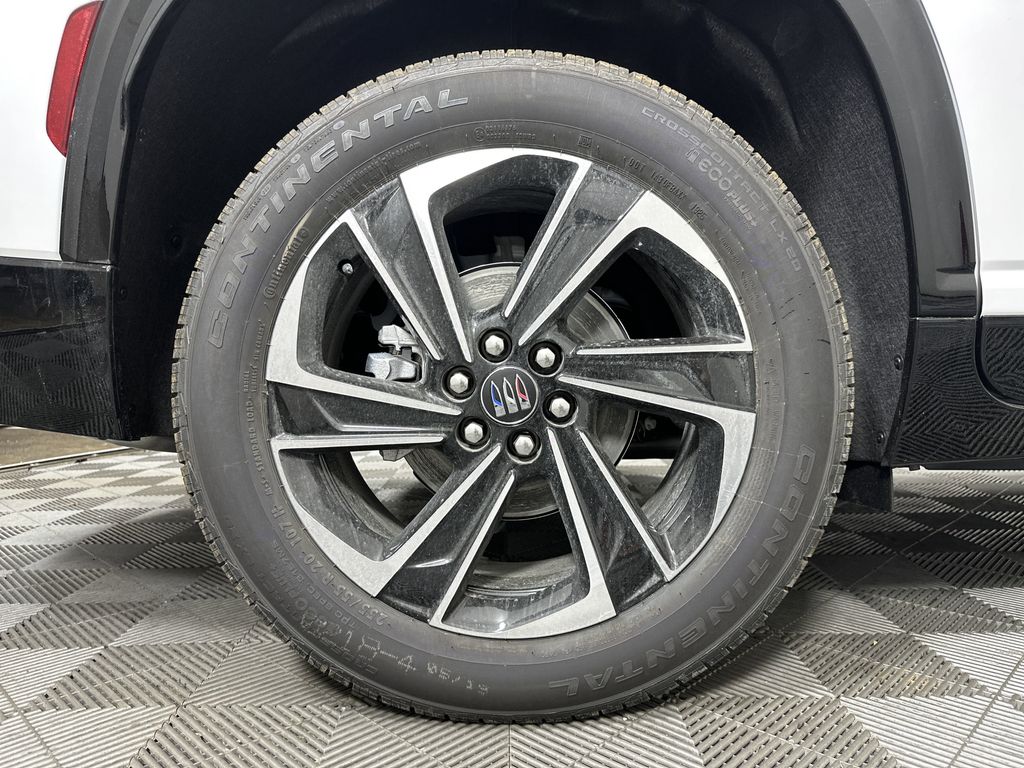 new 2025 Buick Enclave car, priced at $46,335