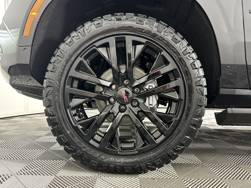 new 2025 GMC Yukon XL car, priced at $104,514