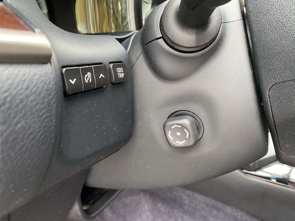 used 2013 Lexus ES car, priced at $11,500