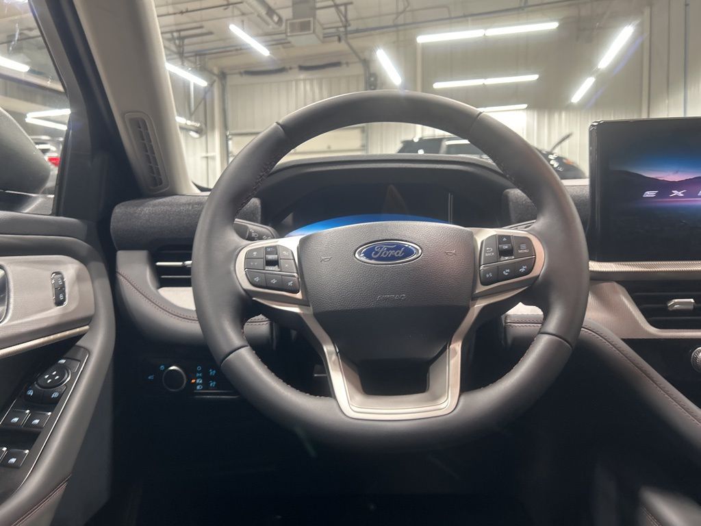 new 2025 Ford Explorer car, priced at $40,905