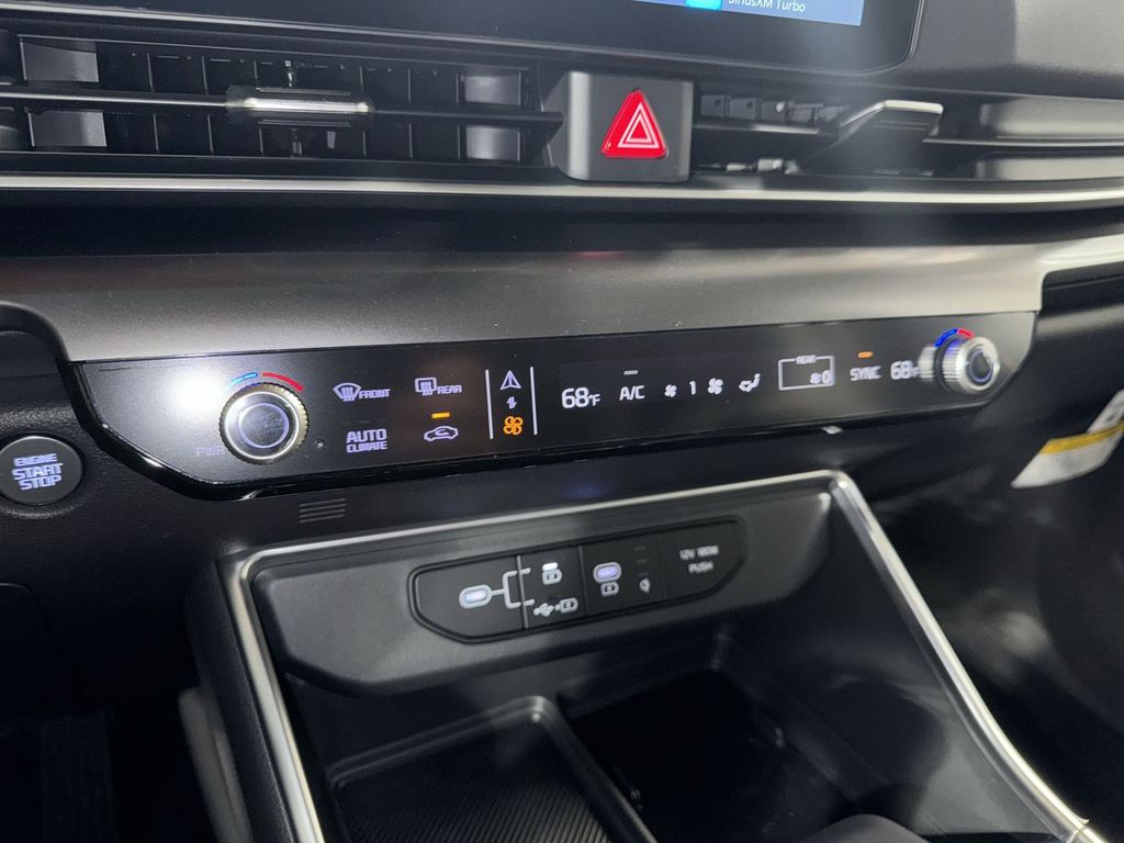 new 2025 Kia Carnival car, priced at $47,276