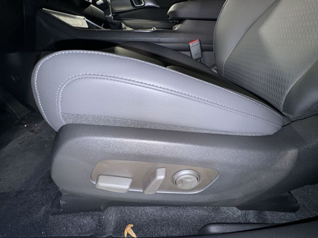 new 2025 Kia Carnival car, priced at $47,884