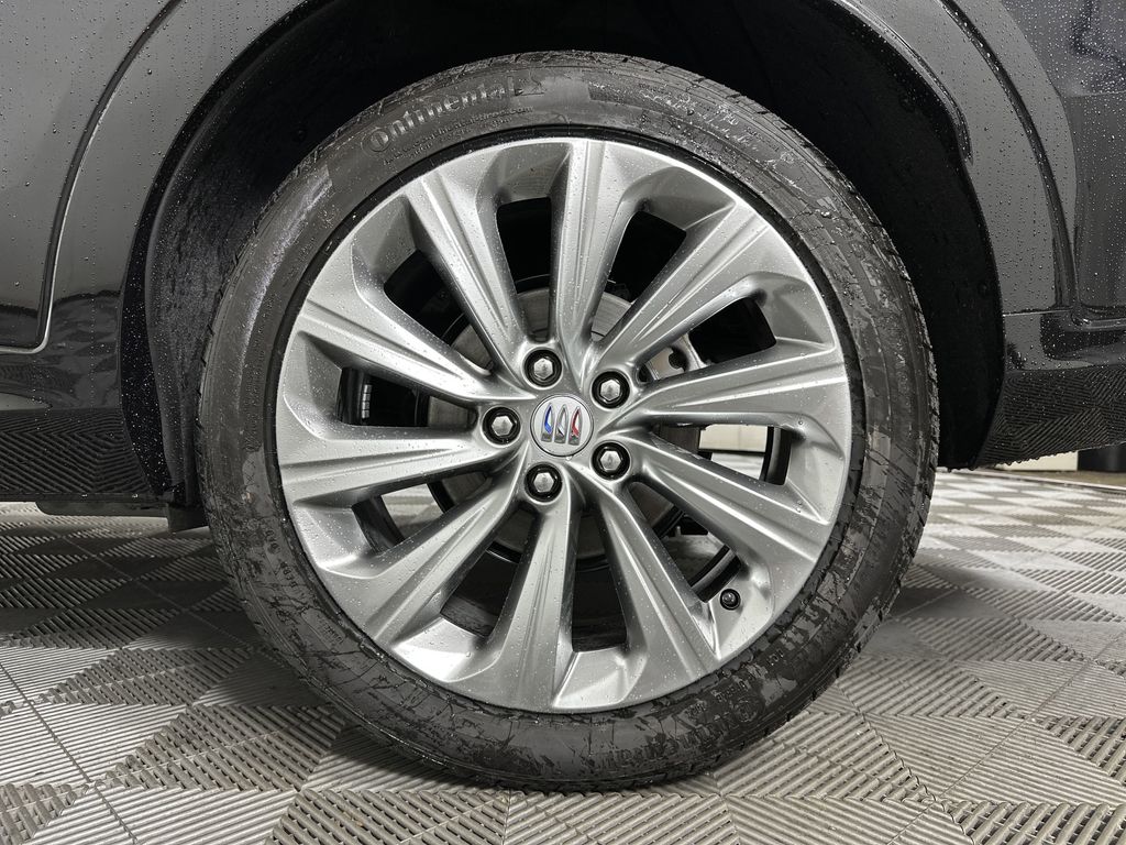 new 2025 Buick Envista car, priced at $31,085