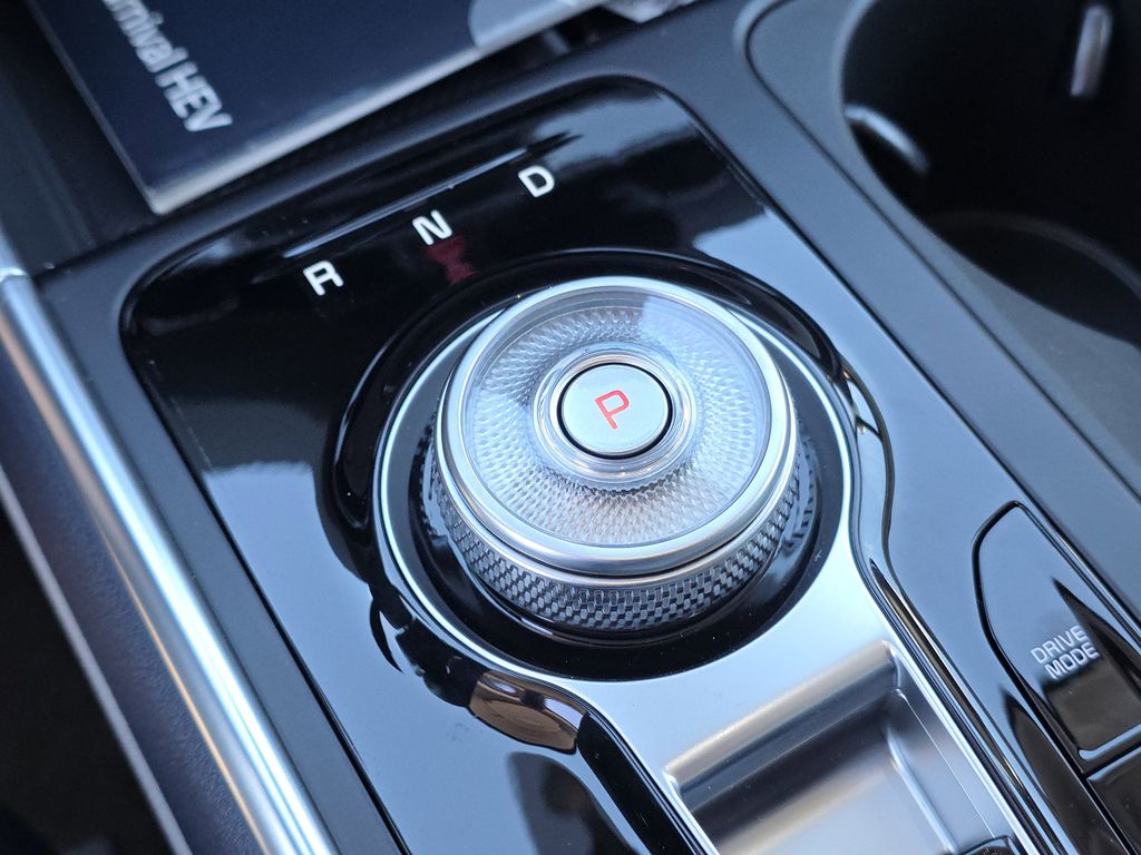 new 2026 Kia Carnival Hybrid car, priced at $47,799