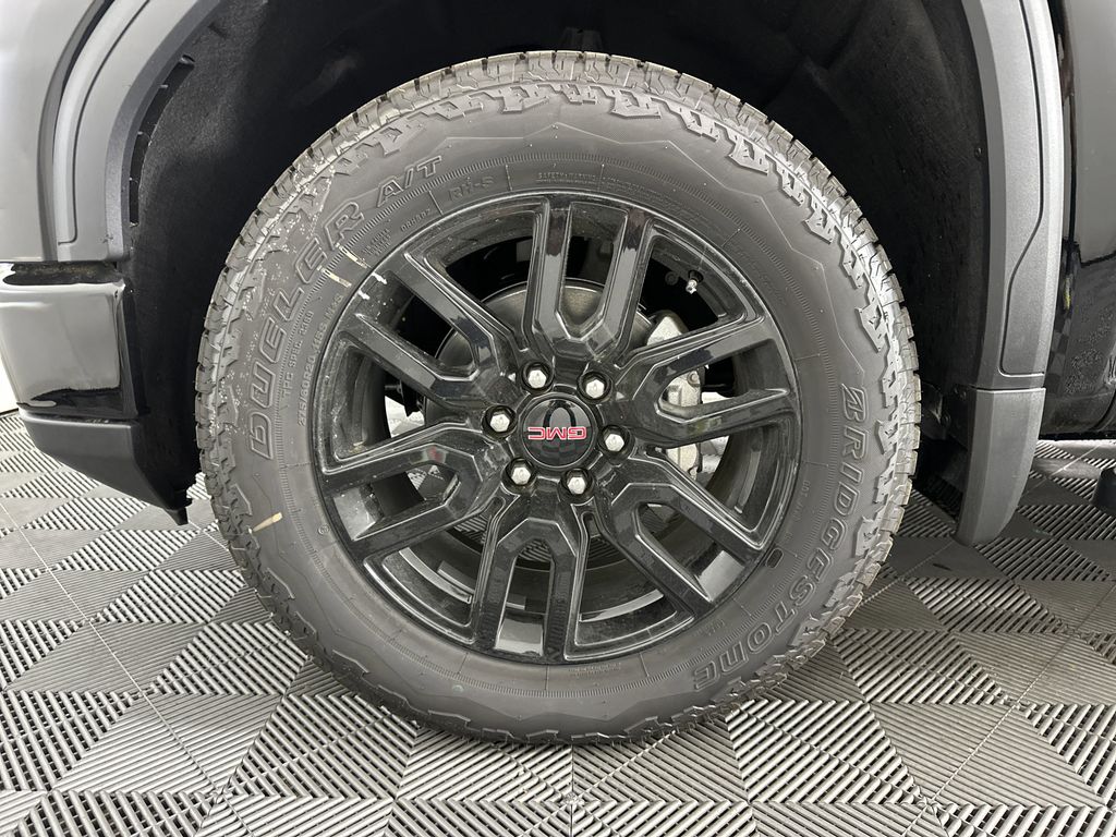 new 2025 GMC Sierra 1500 car, priced at $60,224