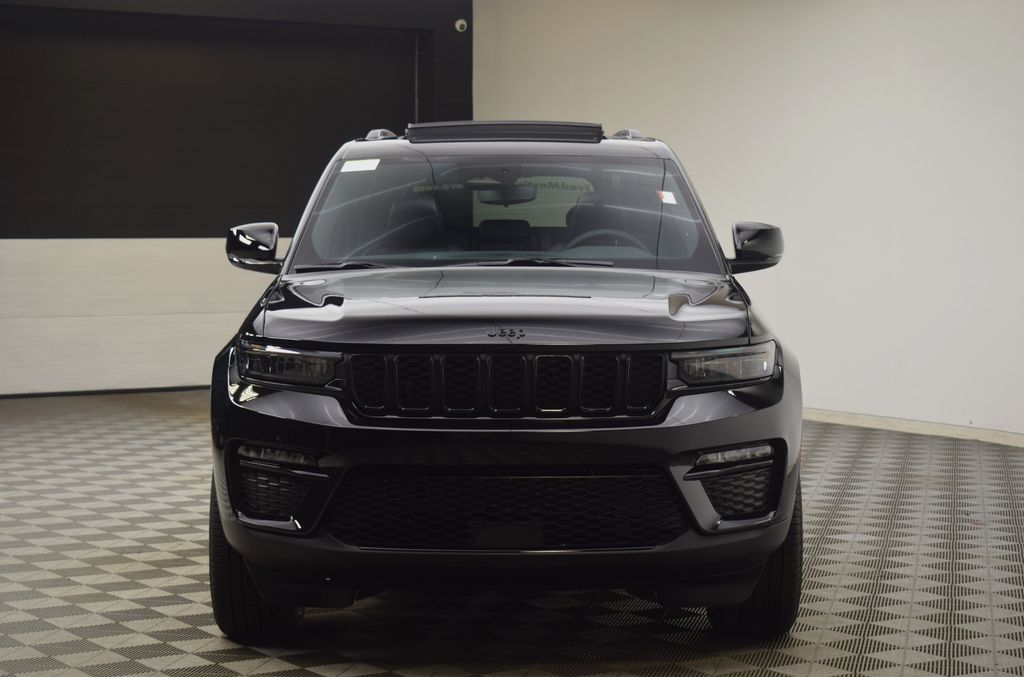 new 2025 Jeep Grand Cherokee car, priced at $44,150