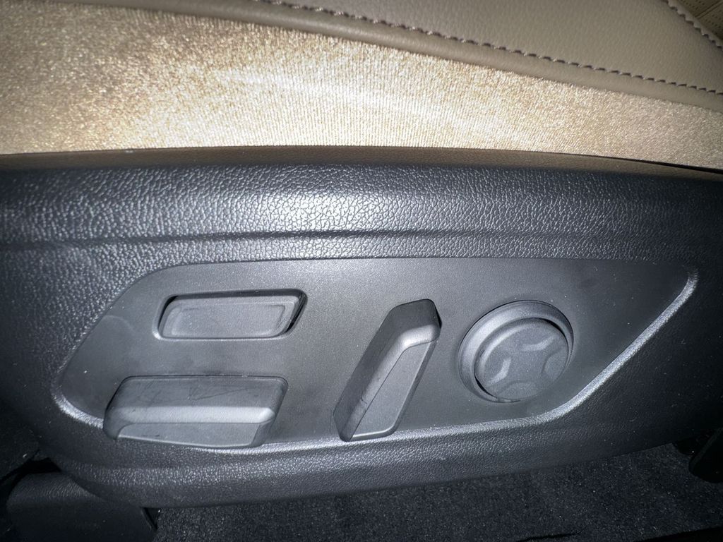 new 2025 Kia Sorento car, priced at $46,484