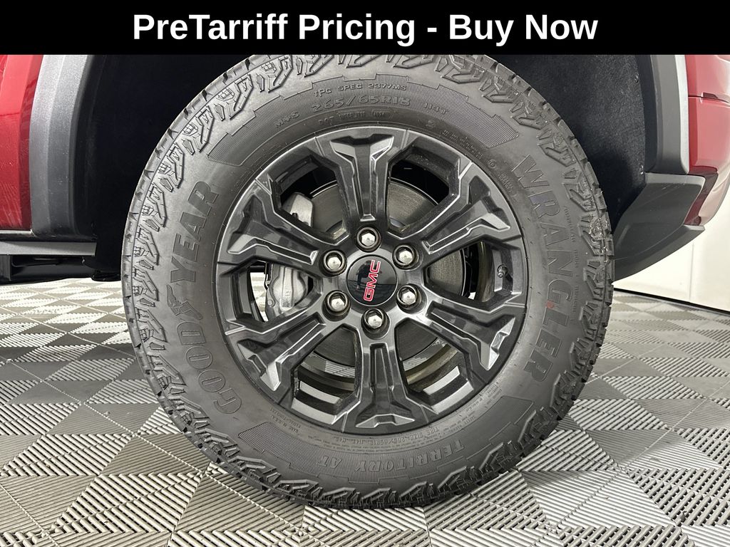 new 2025 GMC Canyon car, priced at $40,995