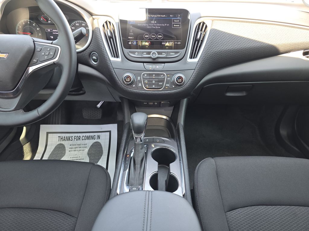 new 2025 Chevrolet Malibu car, priced at $30,790