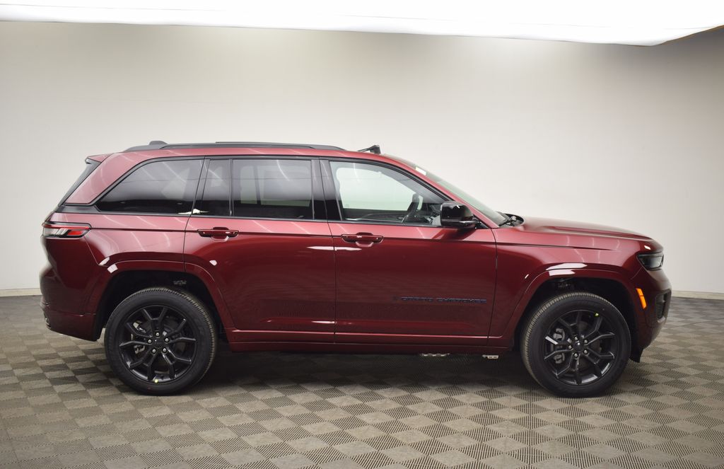 new 2025 Jeep Grand Cherokee car, priced at $55,829